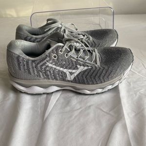 Mizuno Mens Waveknit Sneakers Size 9